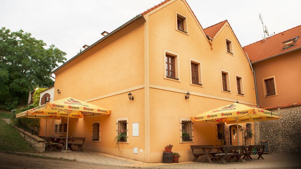 Penzion Zatisi Mikulov Exterior foto